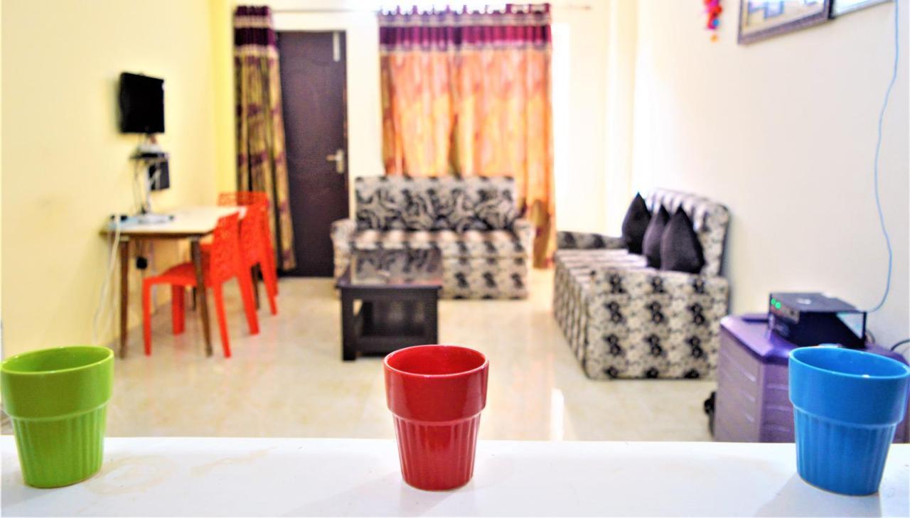 Pretty Garden View Apartment 3Bhk Furnished Flat Near Kashi Vishwanath Temple Varanasi Exterior photo